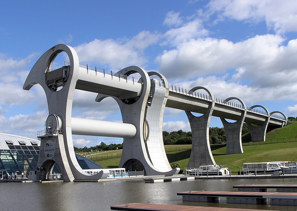 Falkirk Wheel — otáčavý lodný výťah